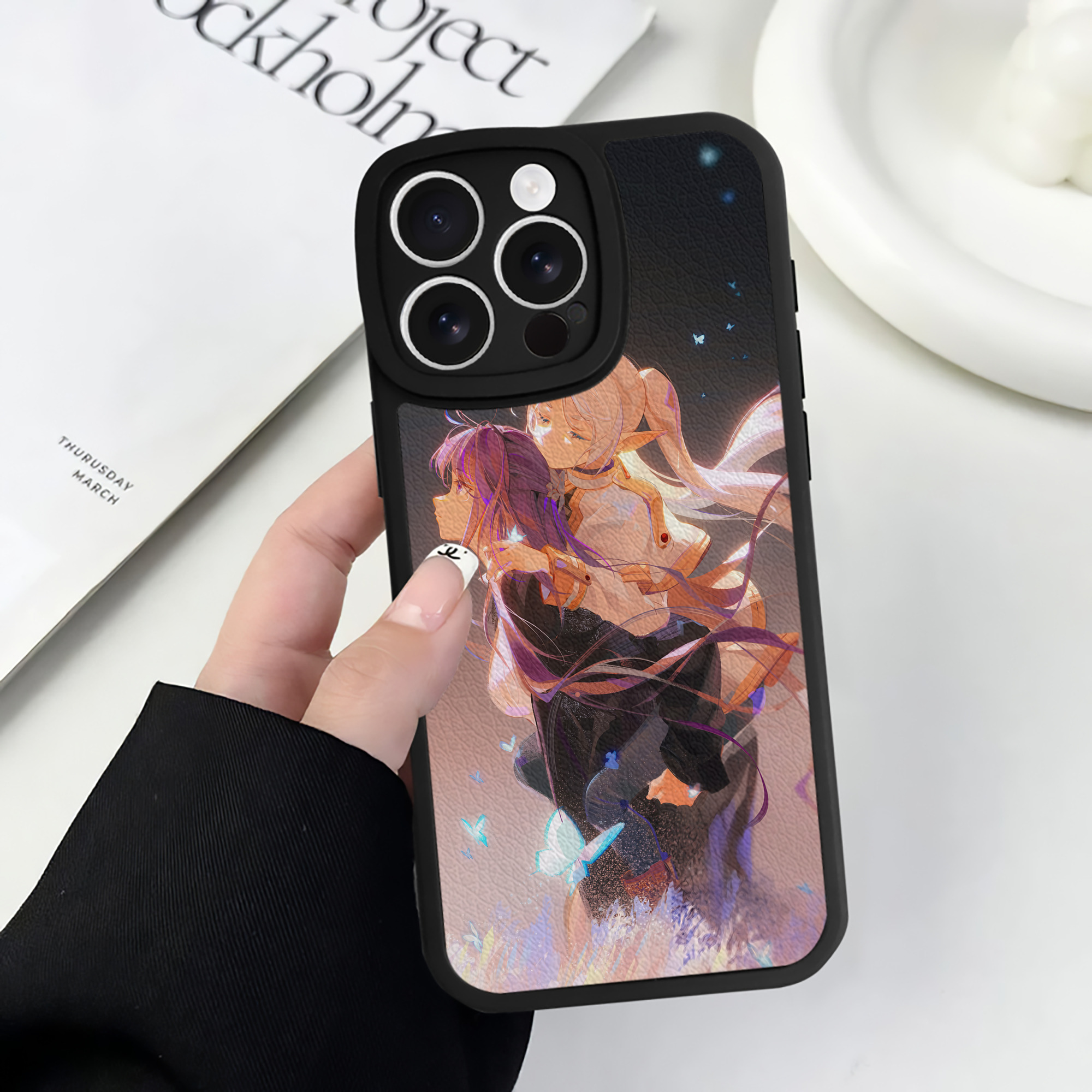 （画像用） 葬送のフリーレン Frieren 【iPhone 16シリーズ対応】シリコンスマホケース（レザー調） 材質：シリコン